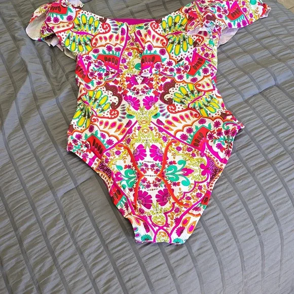 Trina Turk Colorful Off-Shoulder Swimsuit Sz 8 Nwt - Picture 3 of 6